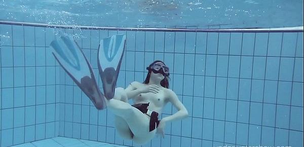  Underwater slut Roxalana Cheh naked